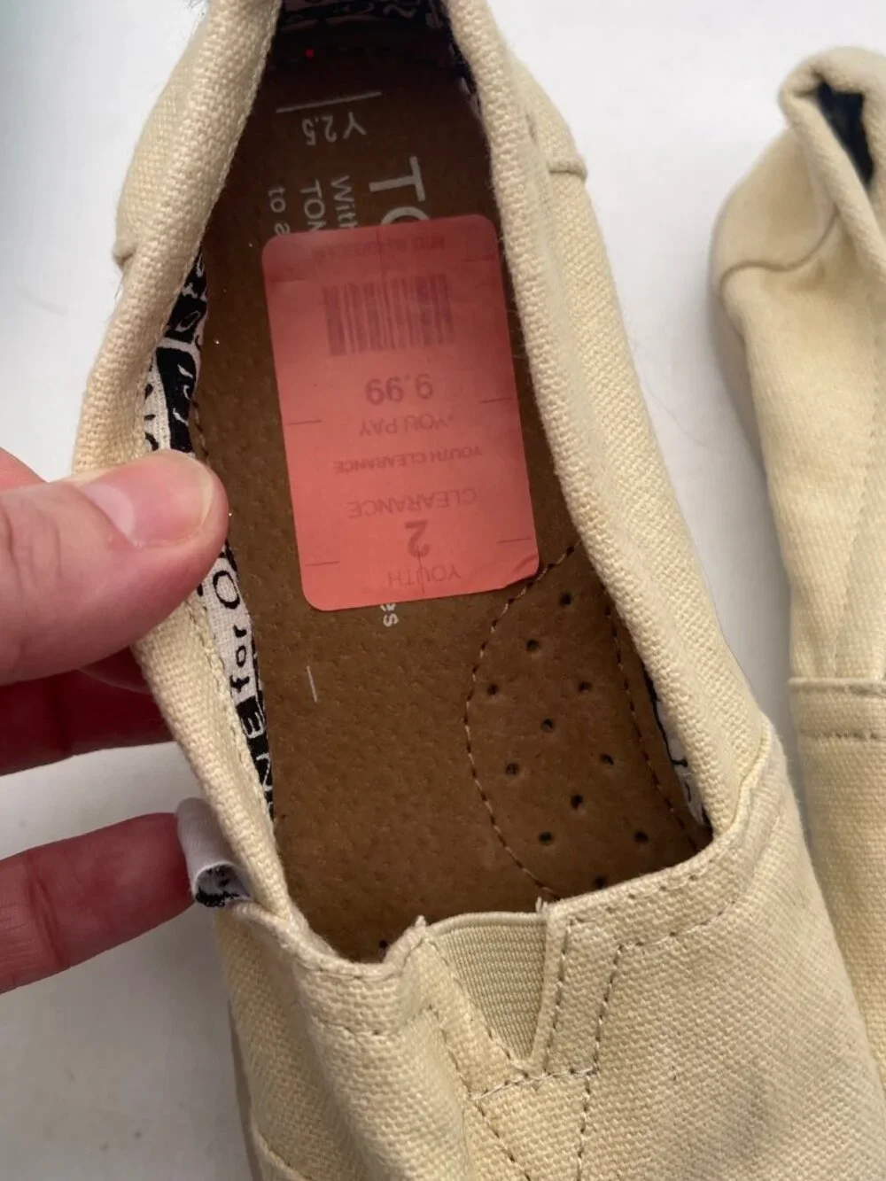 TOMS Kids Size 2.5 Y Yough Canvas Natural Slip-On Shoes T28